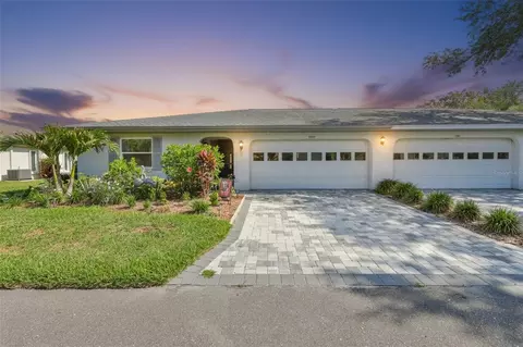 1403 Langley Dr, Sun City Center, FL 33573