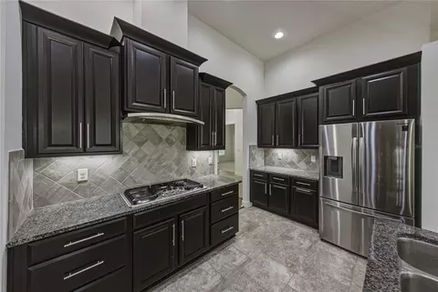 Kitchen - 5904 Shell Ridge Dr, Lithia, FL 33547 photo 4 of 6