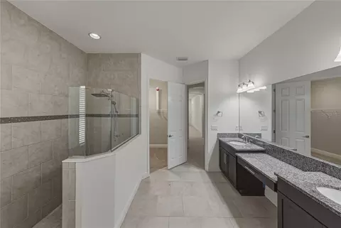 Bath - 5904 Shell Ridge Dr, Lithia, FL 33547 photo 9 of 15