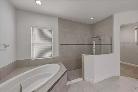 Bath - 5904 Shell Ridge Dr, Lithia, FL 33547 photo 6 of 15