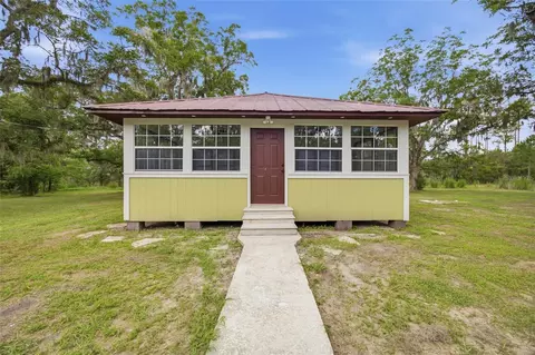 13216 NE 140th St, Waldo, FL 32694