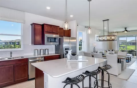 Kitchen - 14761 Sunlit Cir, Parrish, FL 34219 photo 1 of 2