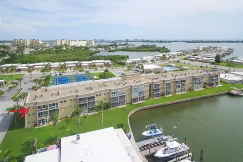 1 Boca Ciega Point Blvd #316, Saint Petersburg, FL 33708