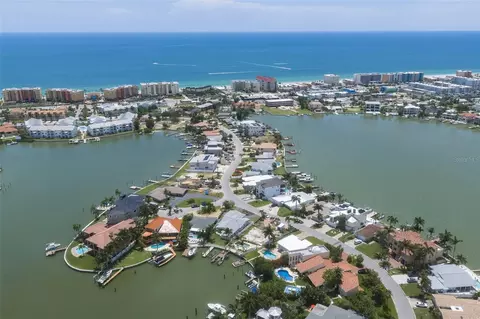 303 Bath Club Blvd N, North Redington Beach, FL 33708