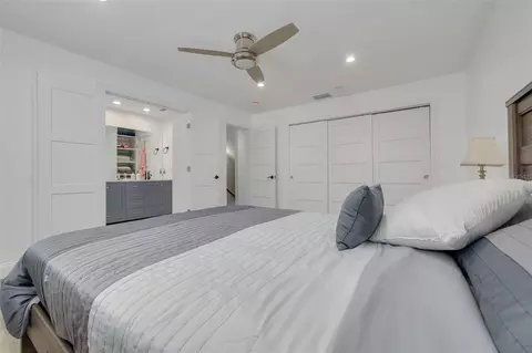 Bedroom - 802 Mindy Ct #802, Largo, FL 33771 photo 3 of 6
