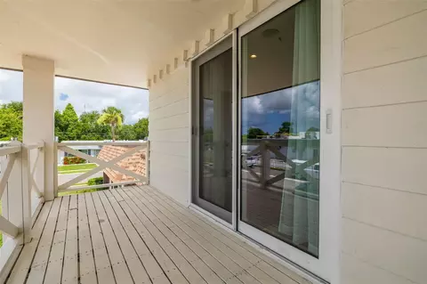 Exterior - 802 Mindy Ct #802, Largo, FL 33771 photo 8 of 8