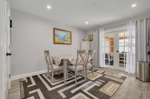 Dining - 802 Mindy Ct #802, Largo, FL 33771 photo 2 of 2