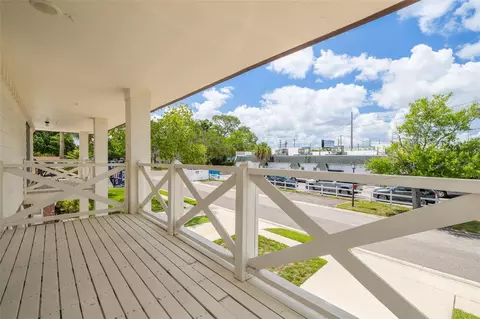 Exterior - 802 Mindy Ct #802, Largo, FL 33771 photo 7 of 8