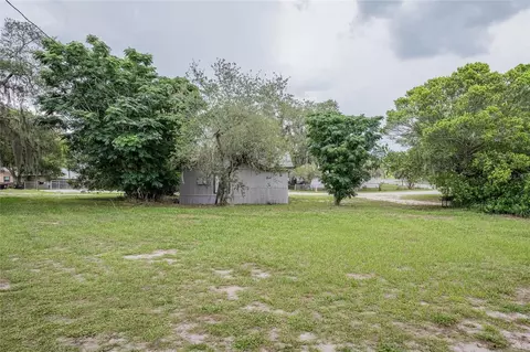 Exterior - 5 North St, Frostproof, FL 33843 photo 4 of 5
