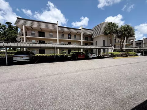 8703 Bardmoor Blvd #102, Seminole, FL 33777