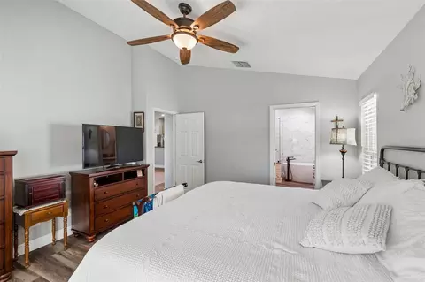 Bedroom - 11129 Bridgecreek Dr, Riverview, FL 33569 photo 6 of 6