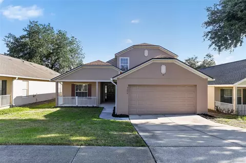 2079 Newtown Rd, Groveland, FL 34736