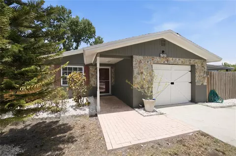 8536 Quail Rd, Seminole, FL 33777