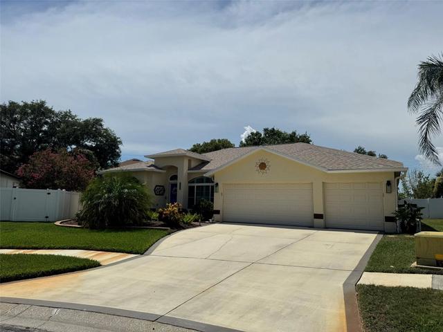 11201 NW Saint Andrews Ct, Riverview, FL 33579