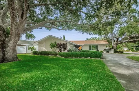 12196 145th St, Largo, FL 33774