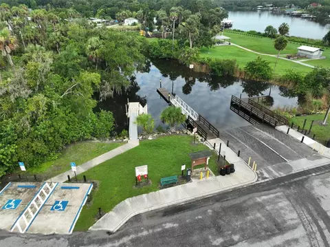 Exterior - 10922 Park Dr, Riverview, FL 33569 photo 6 of 6