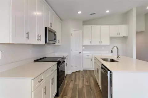 Kitchen - 6087 SW 97th Pl, Ocala, FL 34476 photo 3 of 3