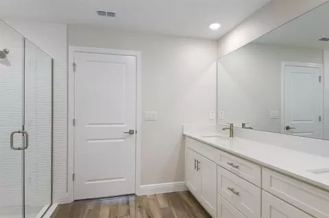 Bath - 6087 SW 97th Pl, Ocala, FL 34476 photo 2 of 4