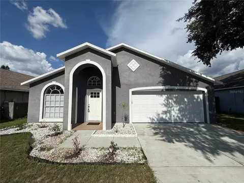 245 Chardonnay Pl, Valrico, FL 33594