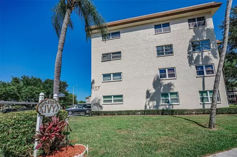 5725 80th St N #315, Saint Petersburg, FL 33709