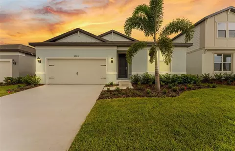 Exterior - 9883 Hickory Pines Ave, Riverview, FL 33578 photo 4 of 9