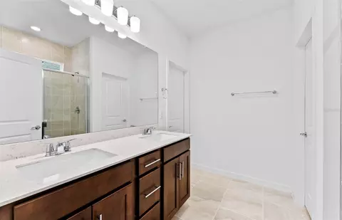 Bath - 9883 Hickory Pines Ave, Riverview, FL 33578 photo 1 of 3