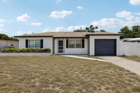 104 E Grapefruit Cir, Clearwater, FL 33759