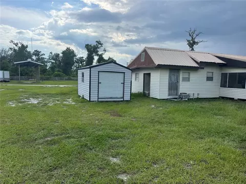 Exterior - 2699 Live Oak Rd, Perry, FL 32348 photo 4 of 7
