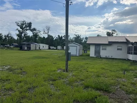 Exterior - 2699 Live Oak Rd, Perry, FL 32348 photo 5 of 7