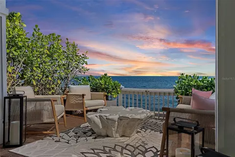 4966 Coquina Key Dr SE, Saint Petersburg, FL 33701