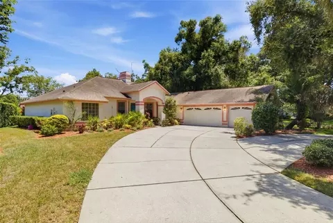 16501 Blenheim Dr, Lutz, FL 33549