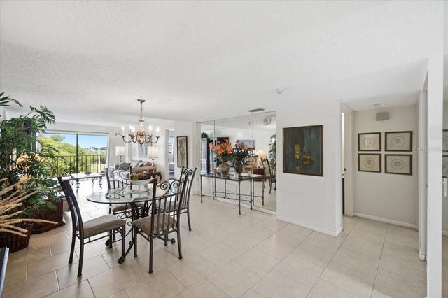 7050 Sunset Dr S #216, Saint Petersburg, FL 33707