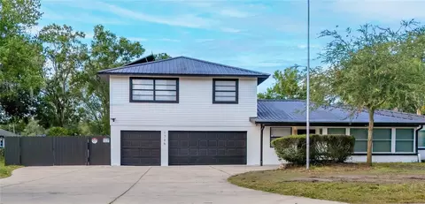 1736 W Country Clb, Tampa, FL 33612