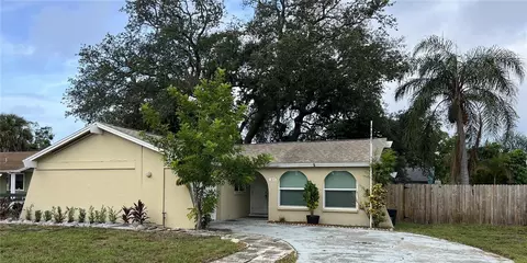 1014 Stonefence Way, Tarpon Springs, FL 34689