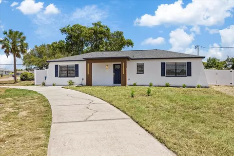 Exterior - 11660 Linden Dr, Spring Hill, FL 34608 photo 3 of 15