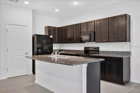 8655 Falling Blue Pl, Riverview, FL 33578 photo 4