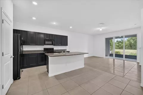 8655 Falling Blue Pl, Riverview, FL 33578 photo 2