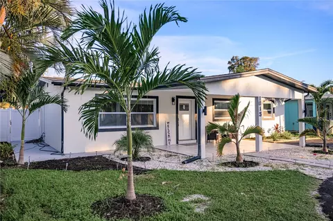 1015 Boca Ciega Isle Dr, Saint Pete Beach, FL 33706