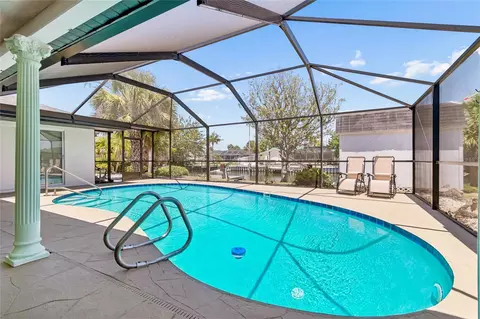 Exterior - 6331 Cocoa Ln, Apollo Beach, FL 33572 photo 9 of 24