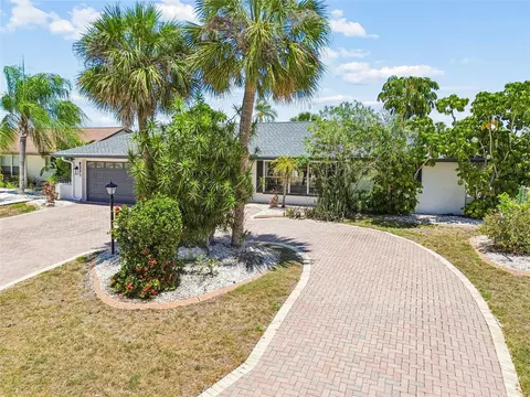 Exterior - 6331 Cocoa Ln, Apollo Beach, FL 33572 photo 19 of 24