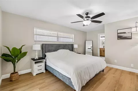 Bedroom - 6331 Cocoa Ln, Apollo Beach, FL 33572 photo 1 of 9