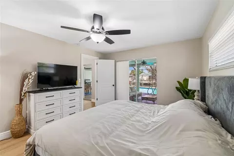 Bedroom - 6331 Cocoa Ln, Apollo Beach, FL 33572 photo 3 of 9