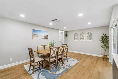 Dining - 6331 Cocoa Ln, Apollo Beach, FL 33572 photo 4 of 6