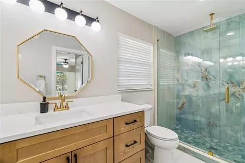 Bath - 6331 Cocoa Ln, Apollo Beach, FL 33572 photo 2 of 6