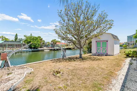 Exterior - 6331 Cocoa Ln, Apollo Beach, FL 33572 photo 12 of 24