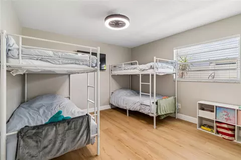 Bedroom - 6331 Cocoa Ln, Apollo Beach, FL 33572 photo 4 of 9