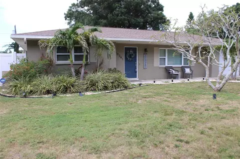 10541 86th Ave, Seminole, FL 33772