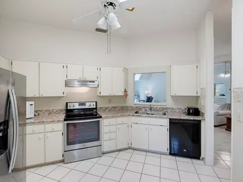Kitchen - 3454 Killdeer Pl, Palm Harbor, FL 34685 photo 3 of 6