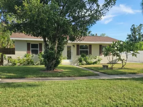 870 86th Ave N, Saint Petersburg, FL 33702