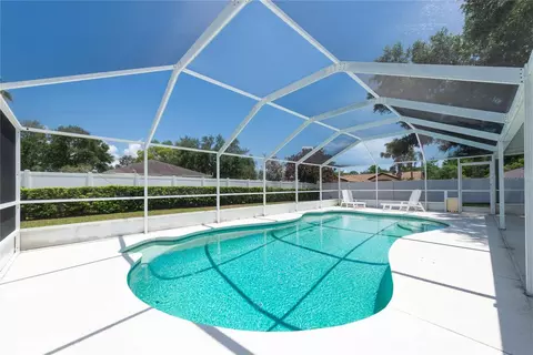 Exterior - 10626 Foxcrest Way, Riverview, FL 33569 photo 2 of 11